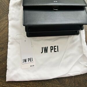💕Make an offer💕 JW PEI Elegant Black crossbody bag